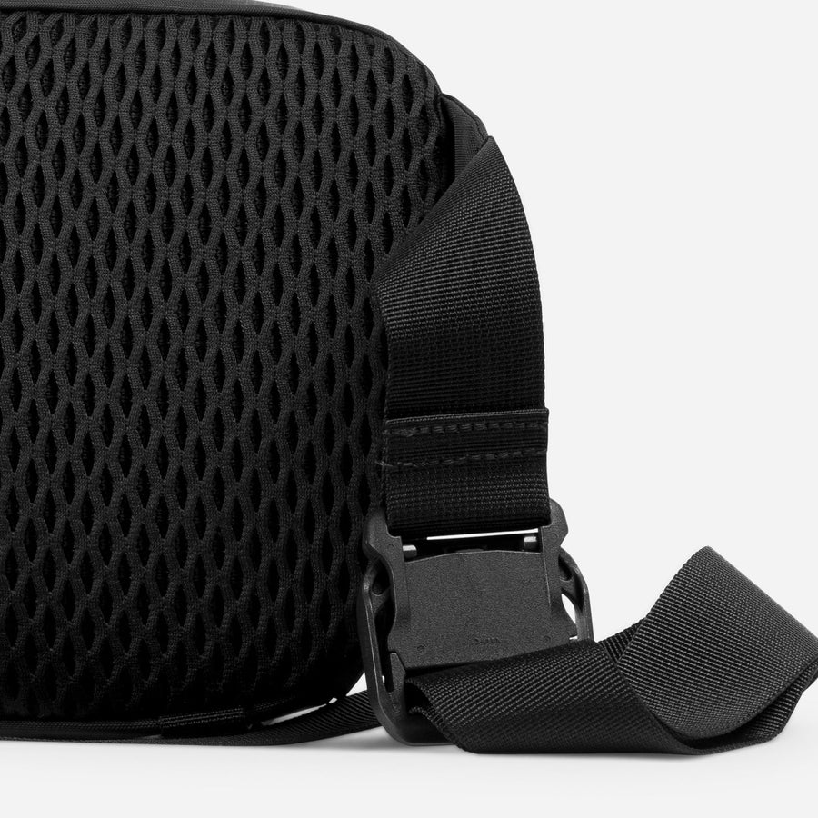Quick-release buckle