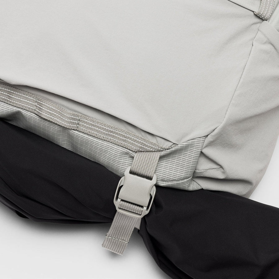 External gear strap