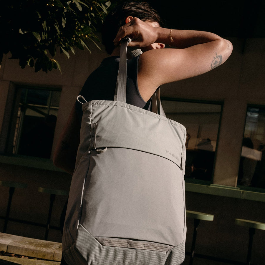 Motion Tote Pack 18L
