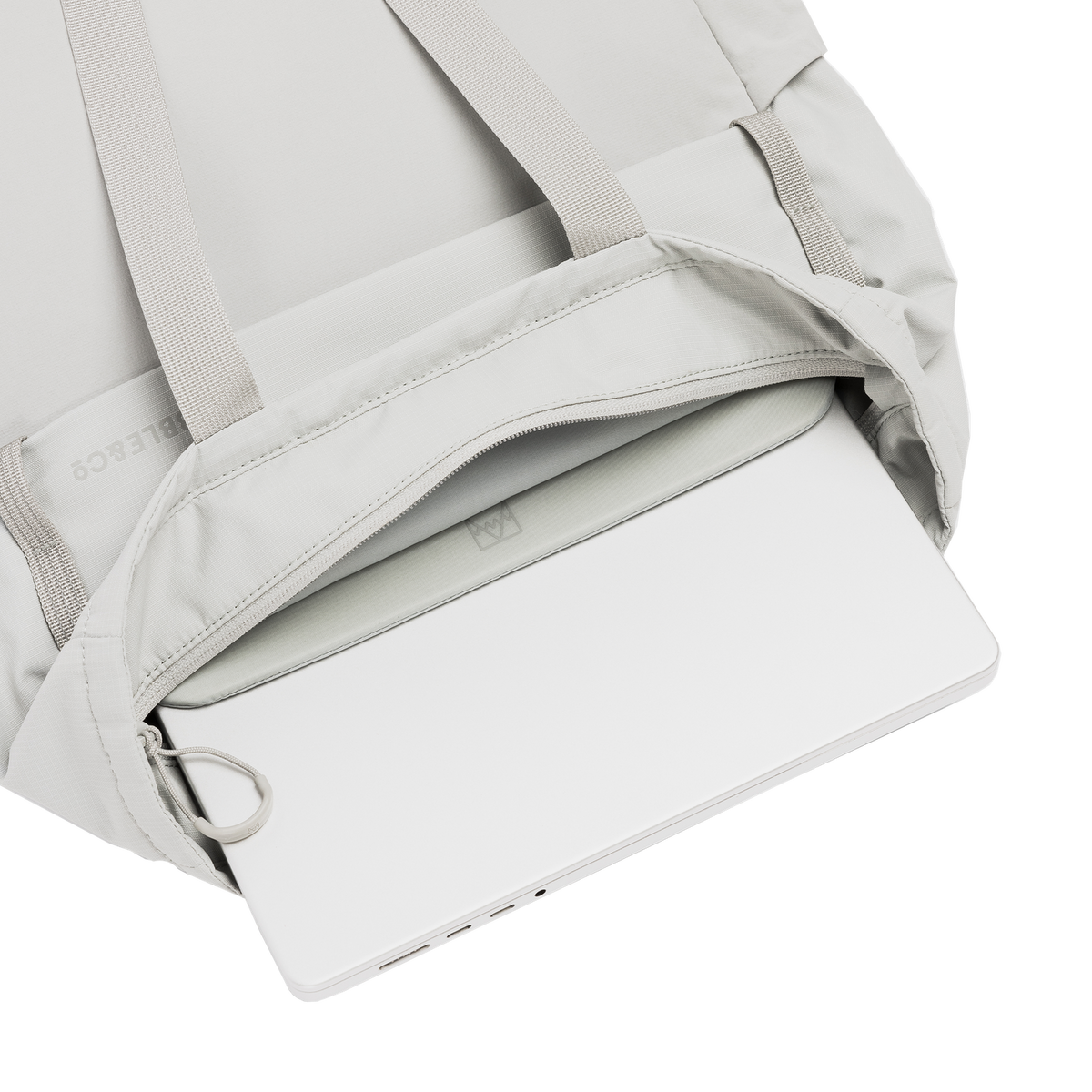Motion Tote Pack 18L