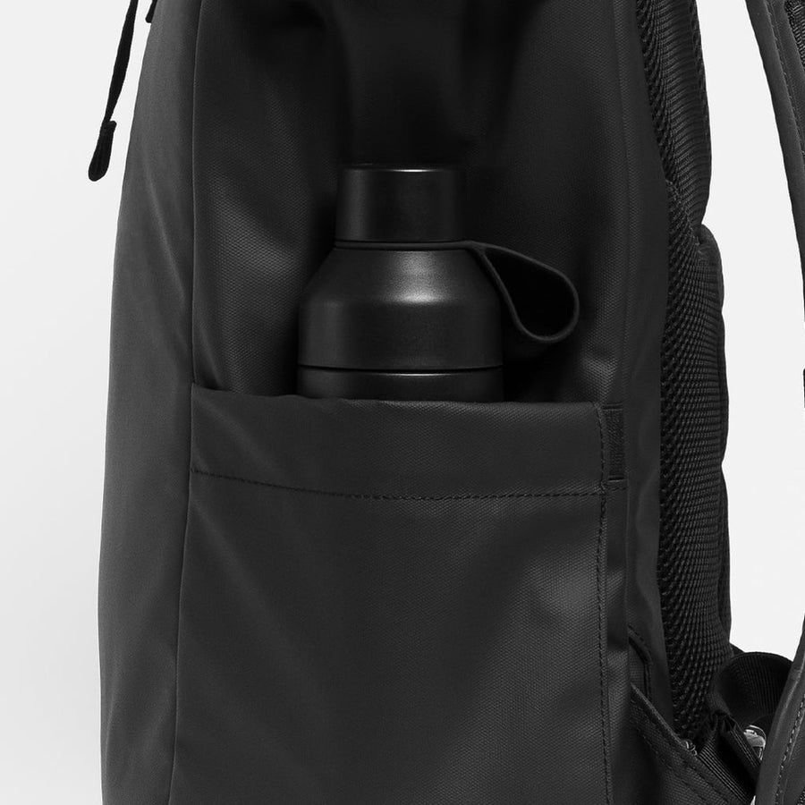 Two stretch bottle pockets