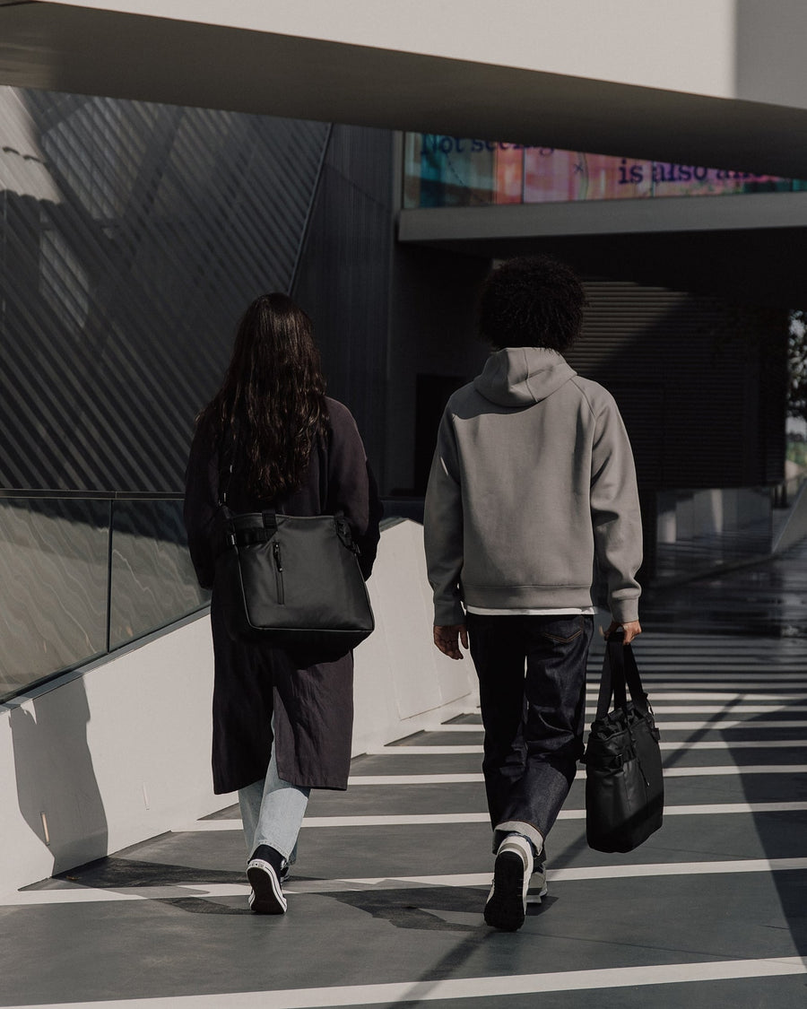 Laptop Tote 20L