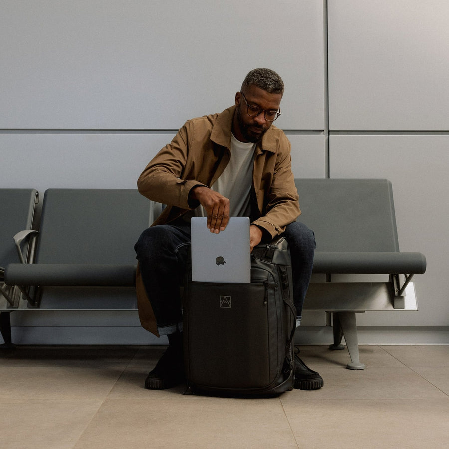 Wheeled Duffel 40L