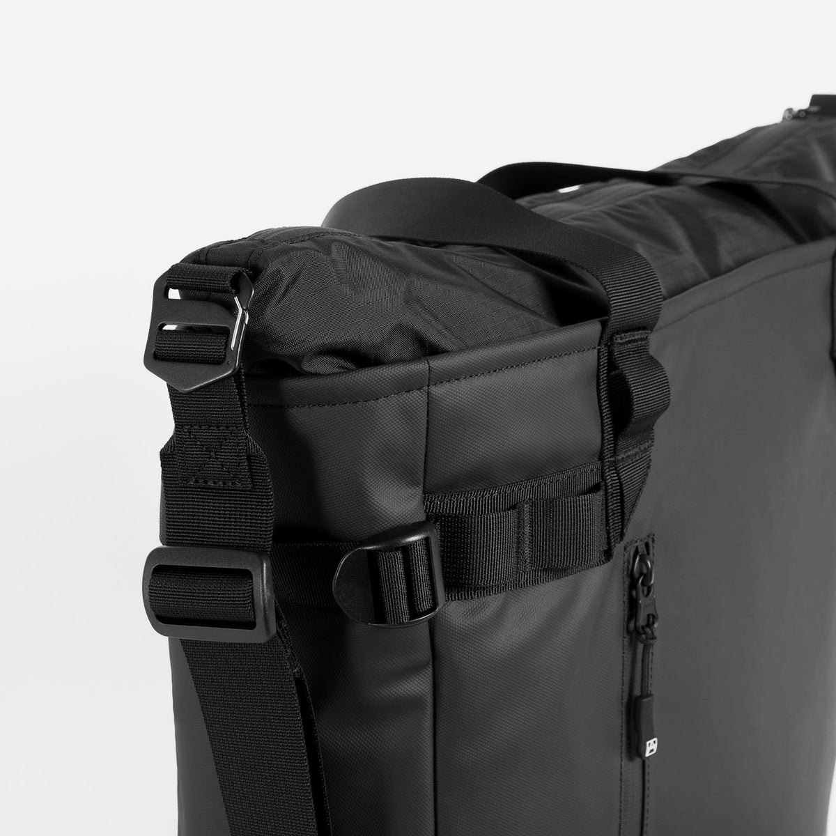 Laptop Tote 20L