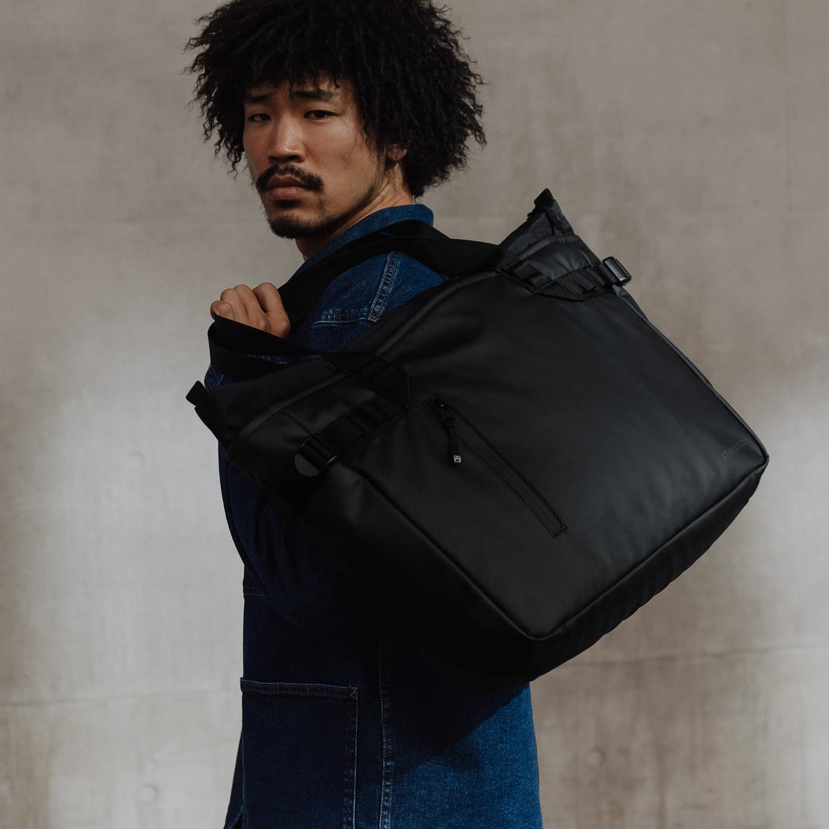 Laptop Tote 20L