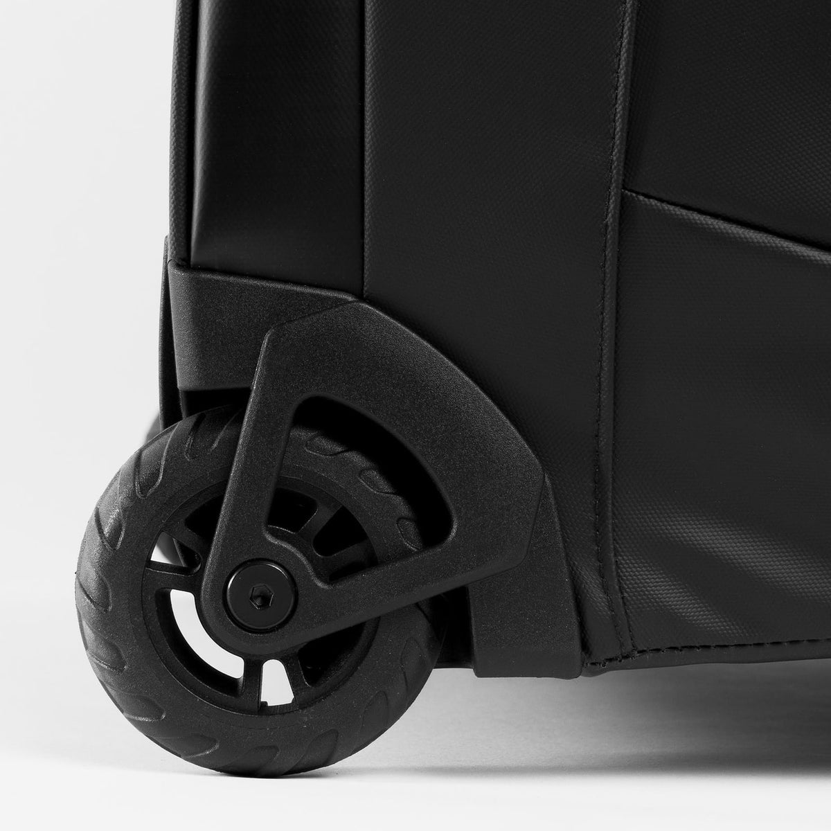 Wheeled Duffel 80L